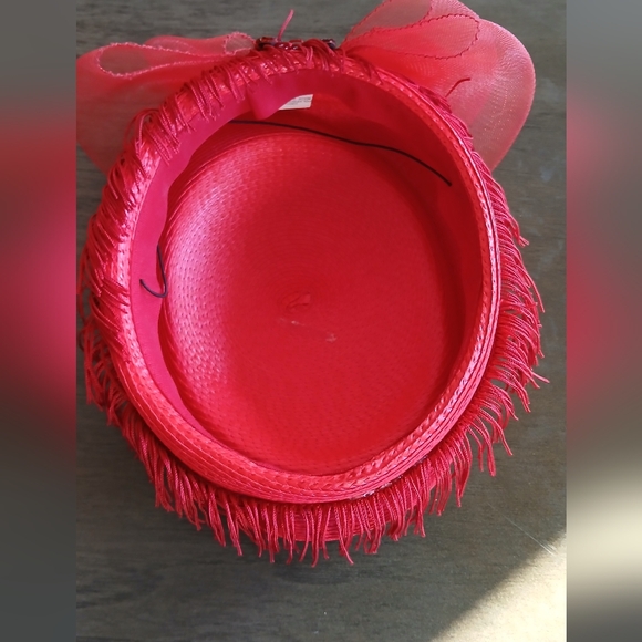 Vintage Woman’s Red Rose Cocktail Fascinator Pillbox Hat Millinery Netting Bow - Picture 7 of 11